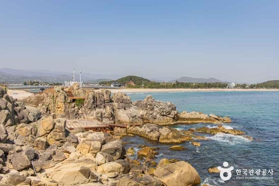 능파대 (강원평화지역 국가지질공원) 관광지 이미지