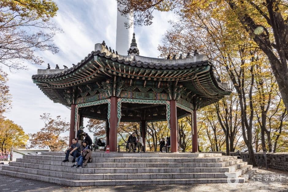 남산 팔각정 관광지 이미지