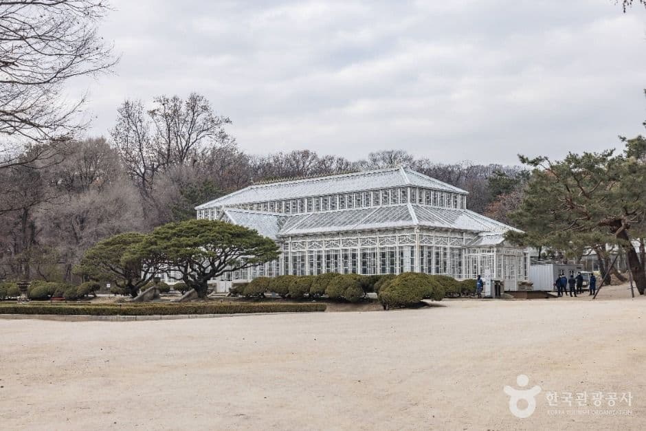 창경궁 대온실 관광지 이미지
