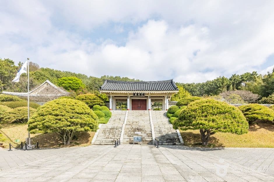충렬사(부산) 관광지 이미지
